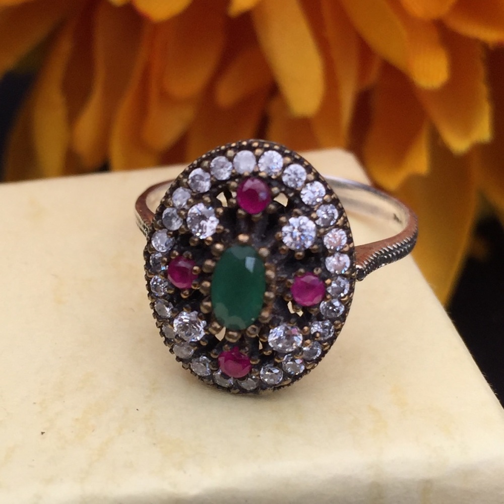 Beautiful vintage sterling silver ring